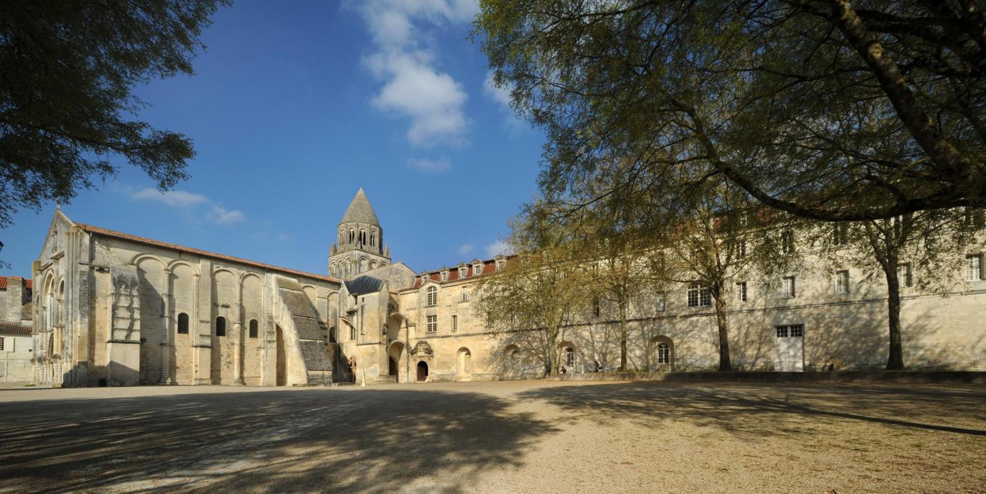 Hotel Les De L'abbaye *