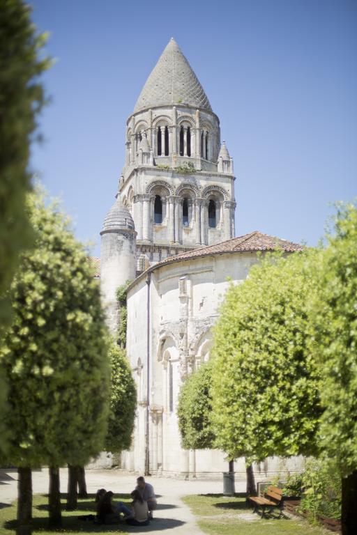 Les De L'abbaye * Saintes